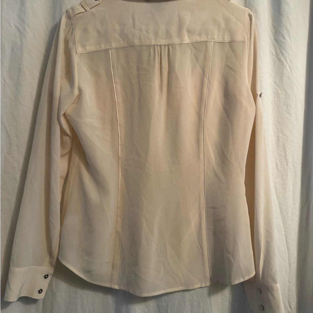 White House Black Market Cream Button Down Silk Shirt Beautiful like new - Picture 2 of 8